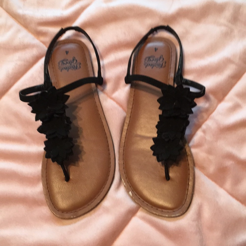 **Host pick** Girls sandals